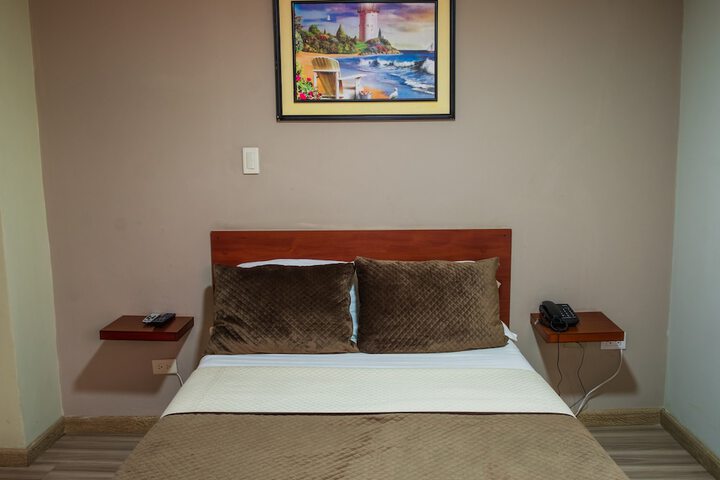 Room 16 of 144