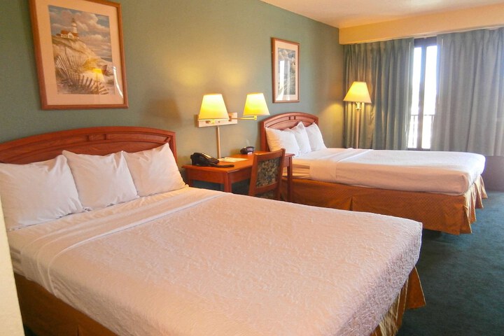 2 Double Beds (2 of 7)