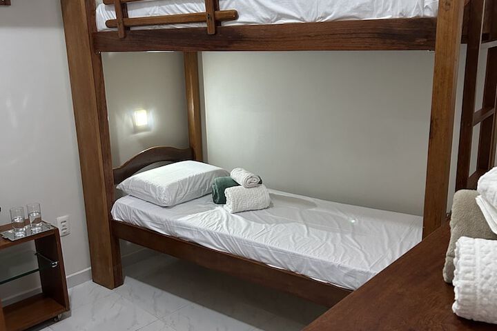 Room 10 of 25