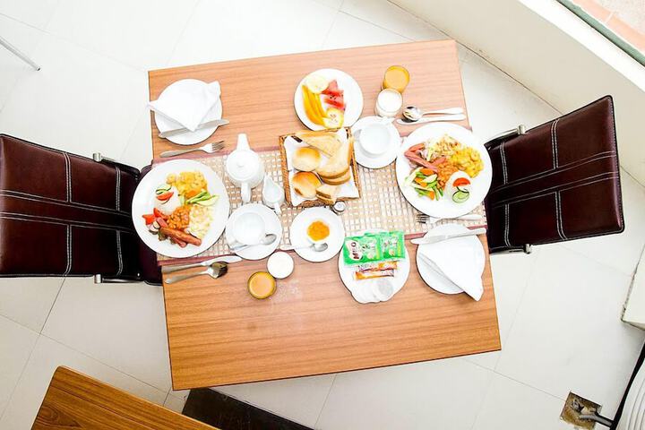 Breakfast/Coffee Service 45 of 71