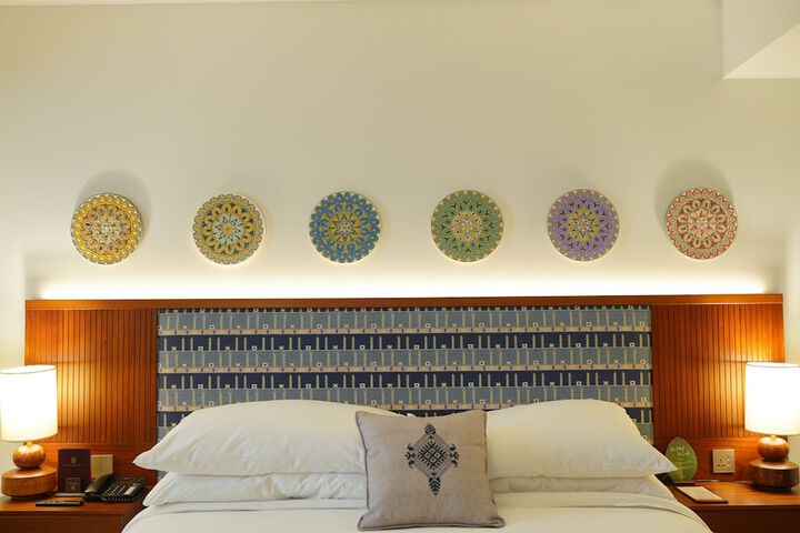 Room 4 of 17