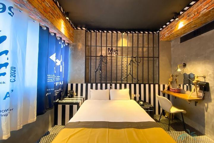Room 21 of 89
