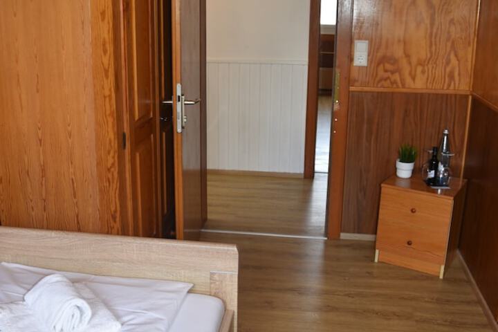 Room 9 of 43