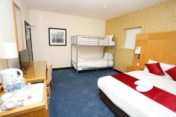 Room 19 of 33