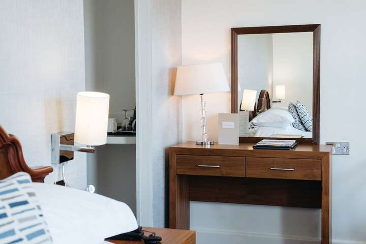 Room 33 of 71