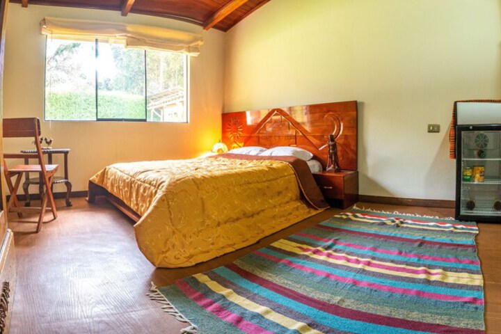 Room 4 of 40