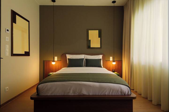 Room 2 of 40