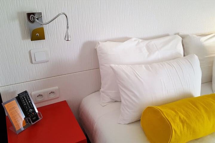 Room 40 of 67
