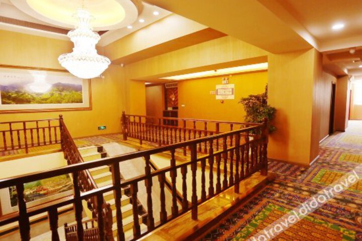 Dong Village Hotel