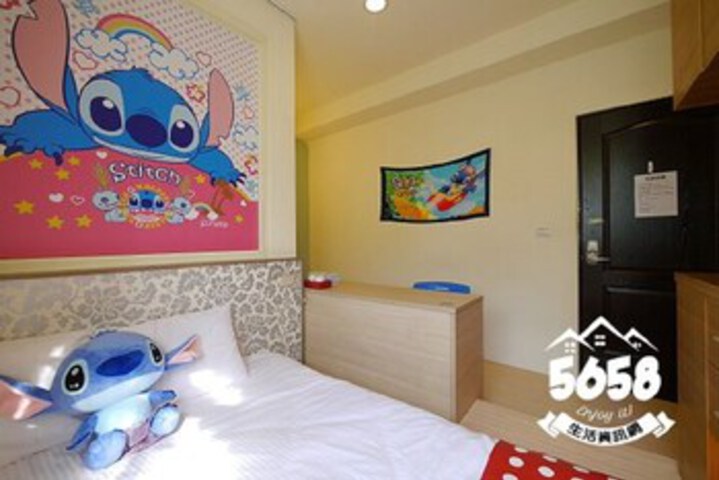 Room 16 of 46