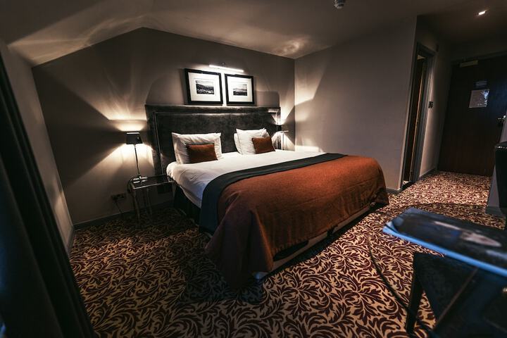 Room 13 of 44