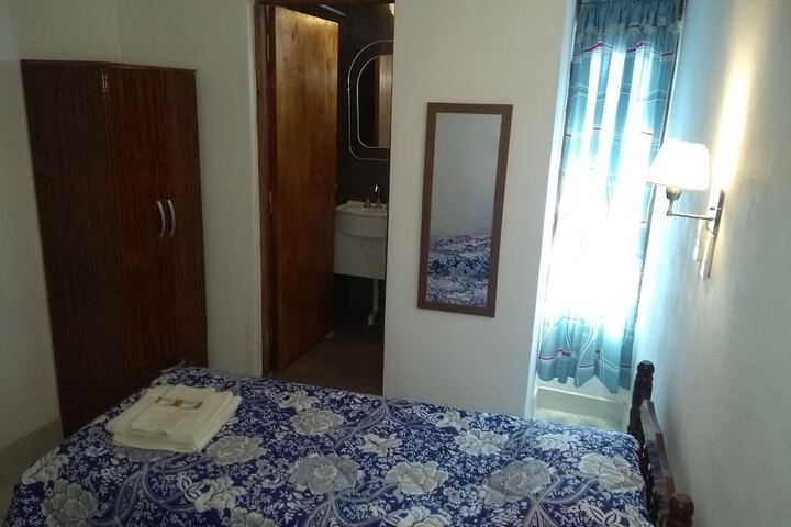 Room 18 of 36