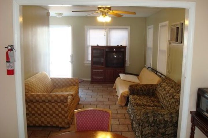 Room 26 of 63