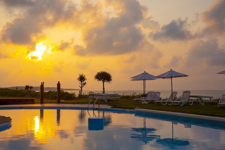 Hotel Pool