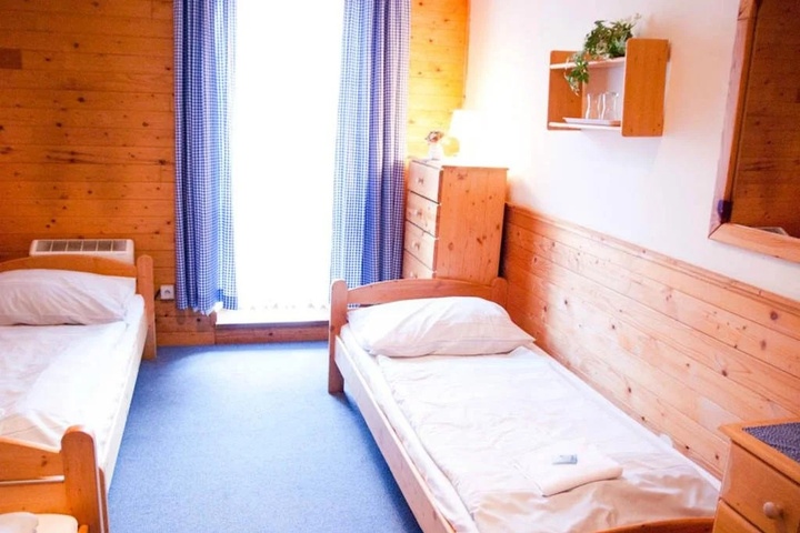 Room 2 of 15