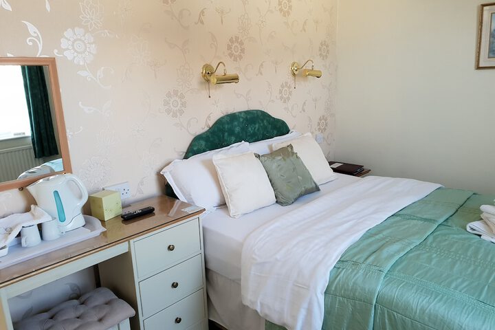 Room 10 of 15