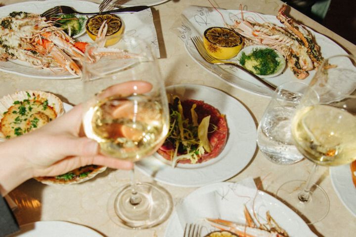 Dining 61 of 98