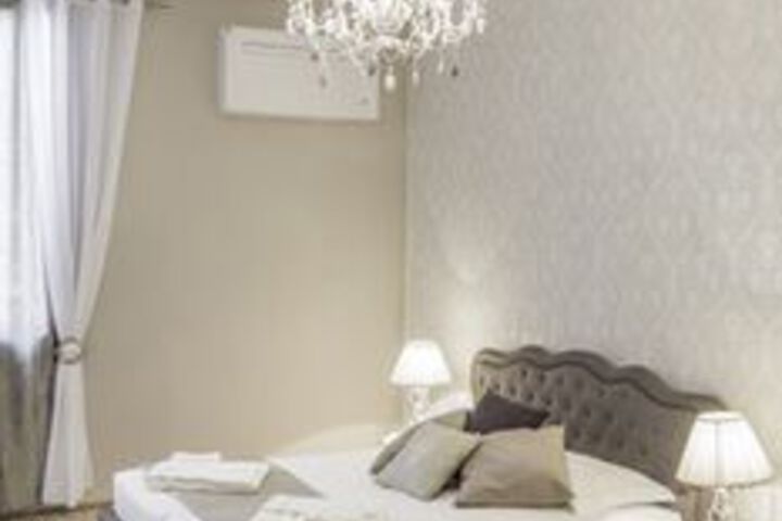 Room 40 of 70