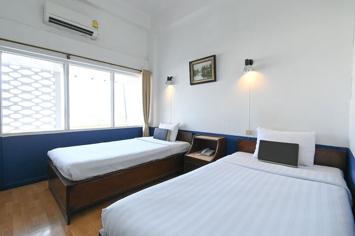 Room 30 of 120