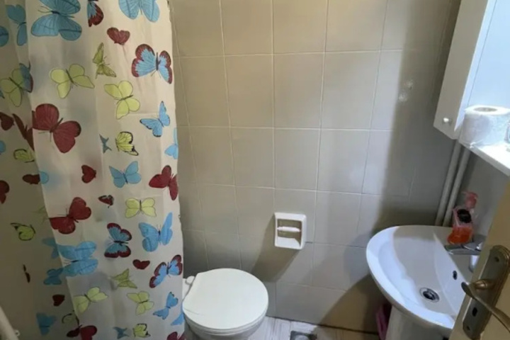 Room 11 of 22