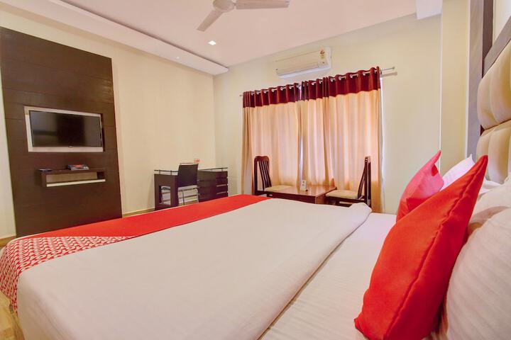 Room 16 of 19