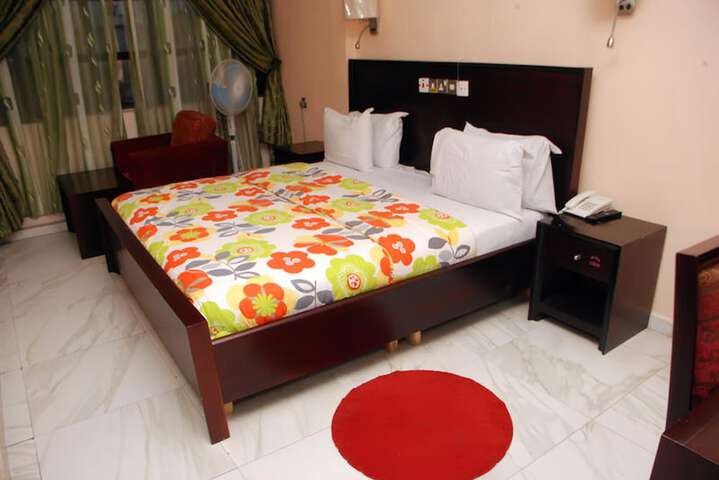 Room 8 of 26