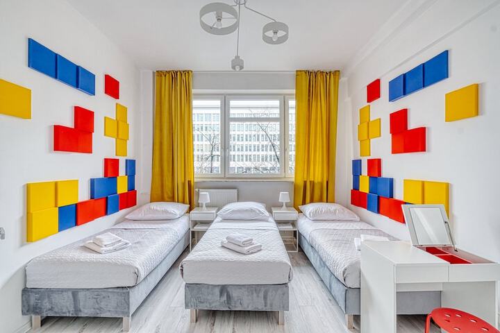 Room 18 of 36