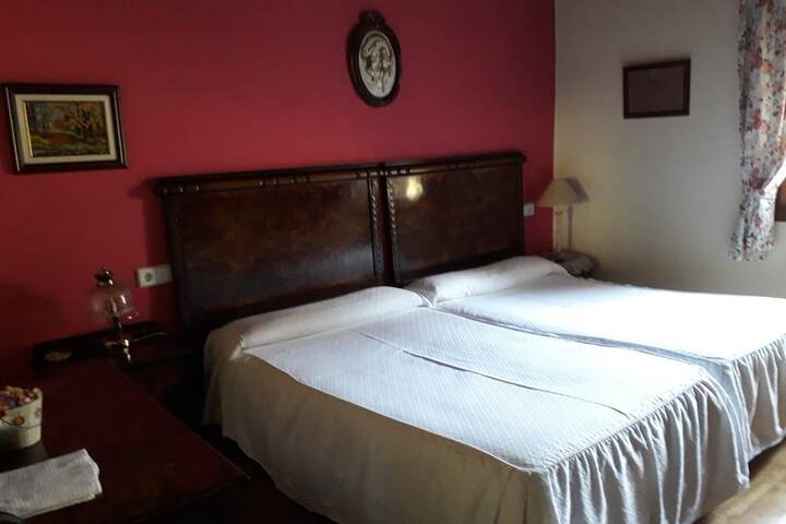 Room 3 of 12