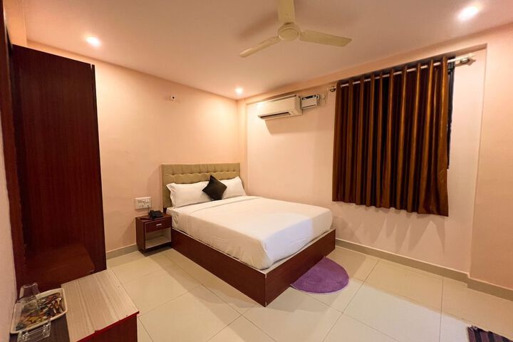 Room 3 of 31