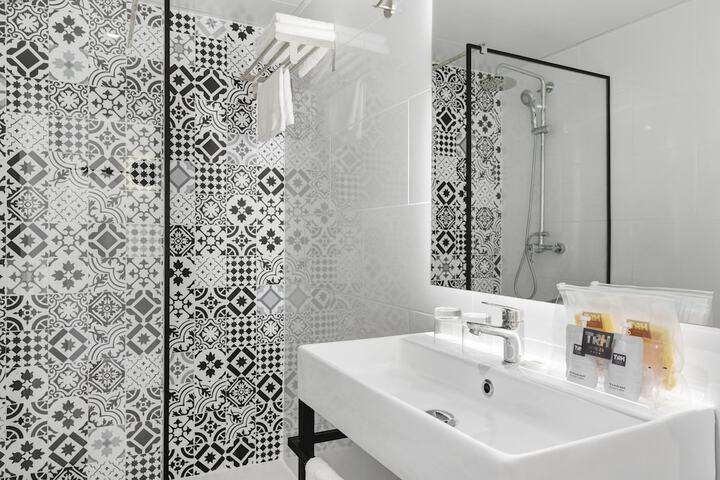 Clean Restrooms