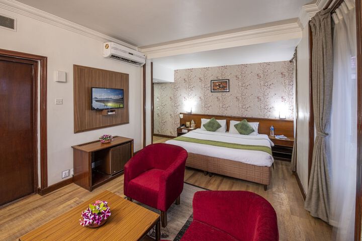 Room 15 of 36
