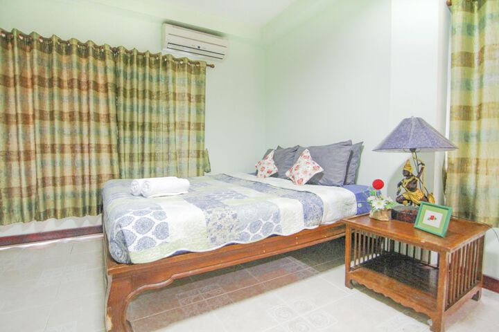Room 8 of 86