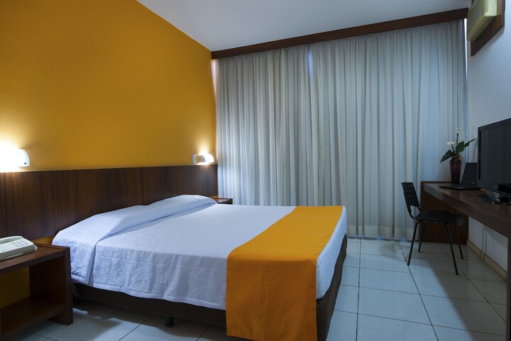 Room 6 of 52