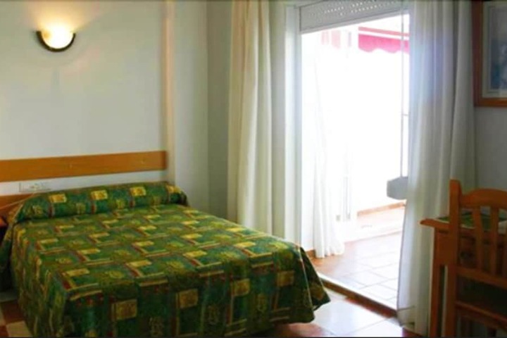 Room 9 of 40