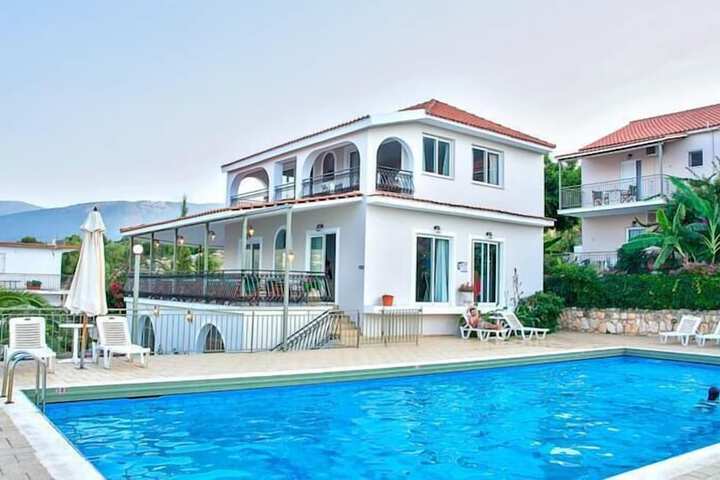 Hotel with Pool
