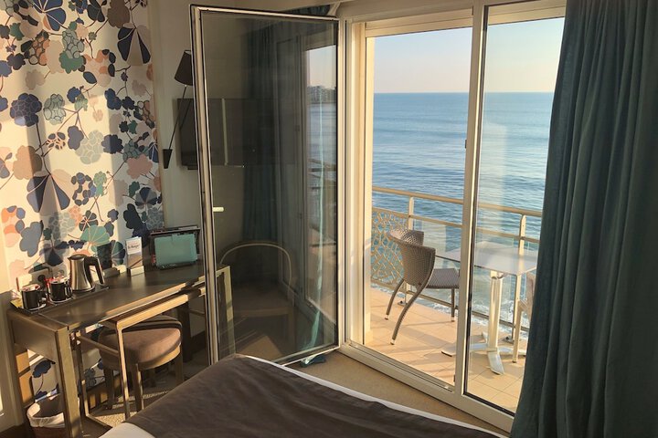 Room 18 of 51