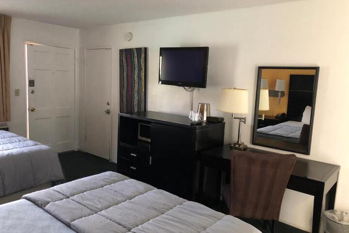 2 Double Beds (1 of 3)