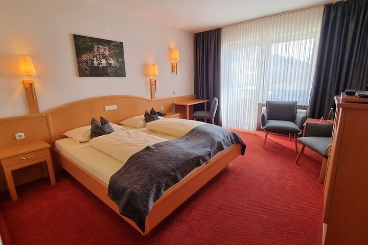 Room 12 of 44