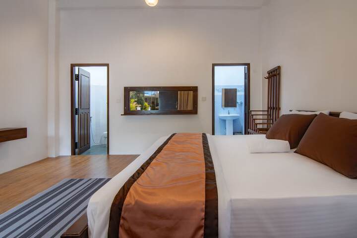 Queens Bay Hotel