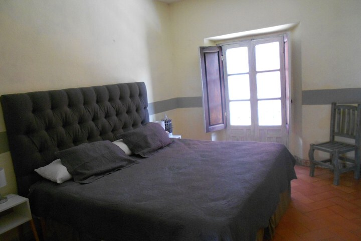 Room 6 of 18