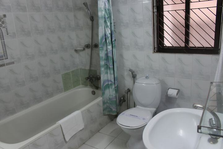 Room 21 of 27