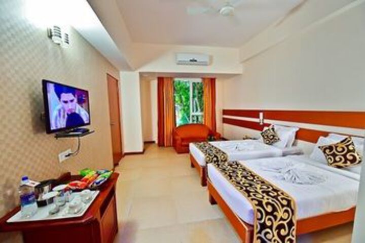 Room 6 of 15