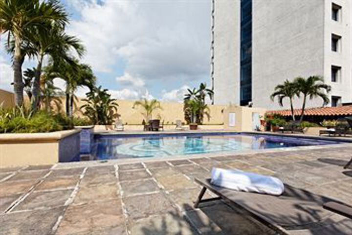 Pool 60 of 66