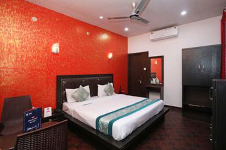 Room 15 of 21