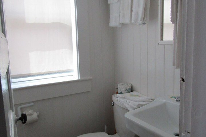 Room 186 of 219