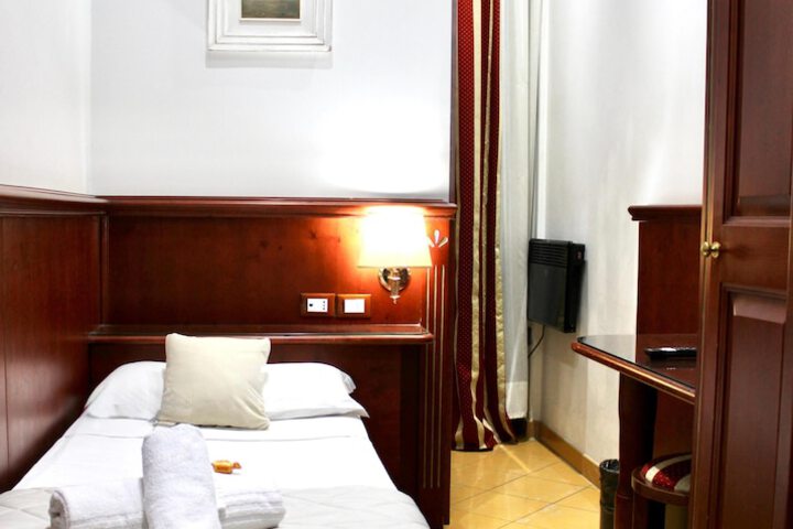Room 19 of 63