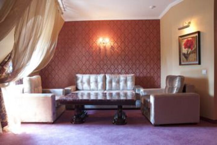Room 13 of 21