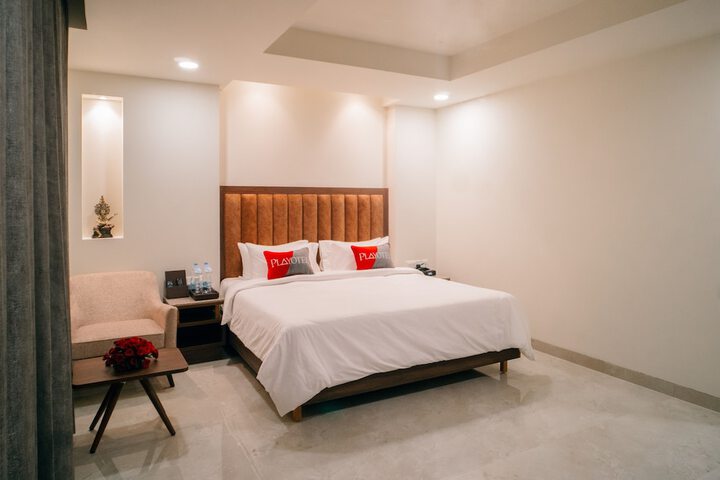 Room 10 of 35