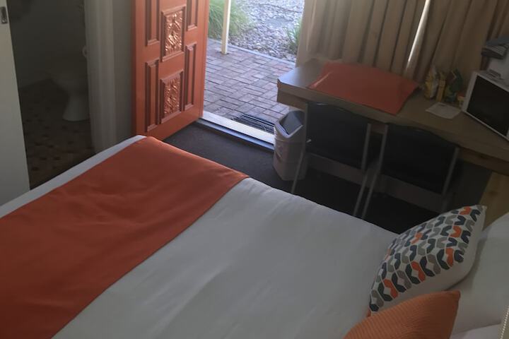 Room 12 of 46