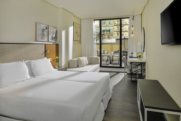 Room 10 of 63